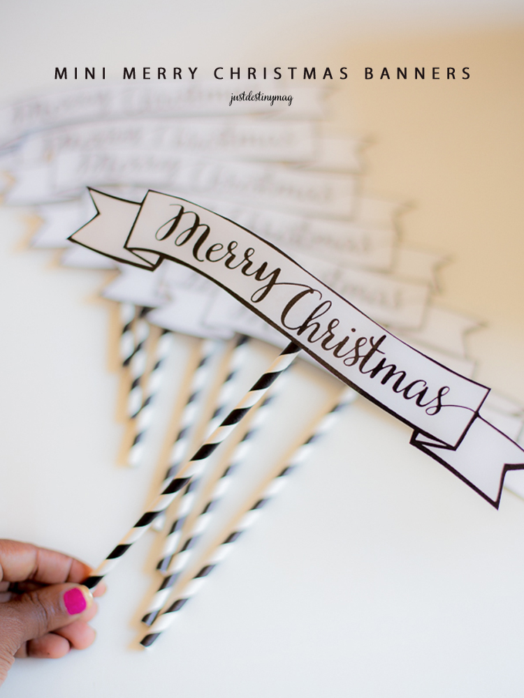 Mini MERRY CHRISTMAS Banners with Free Printables