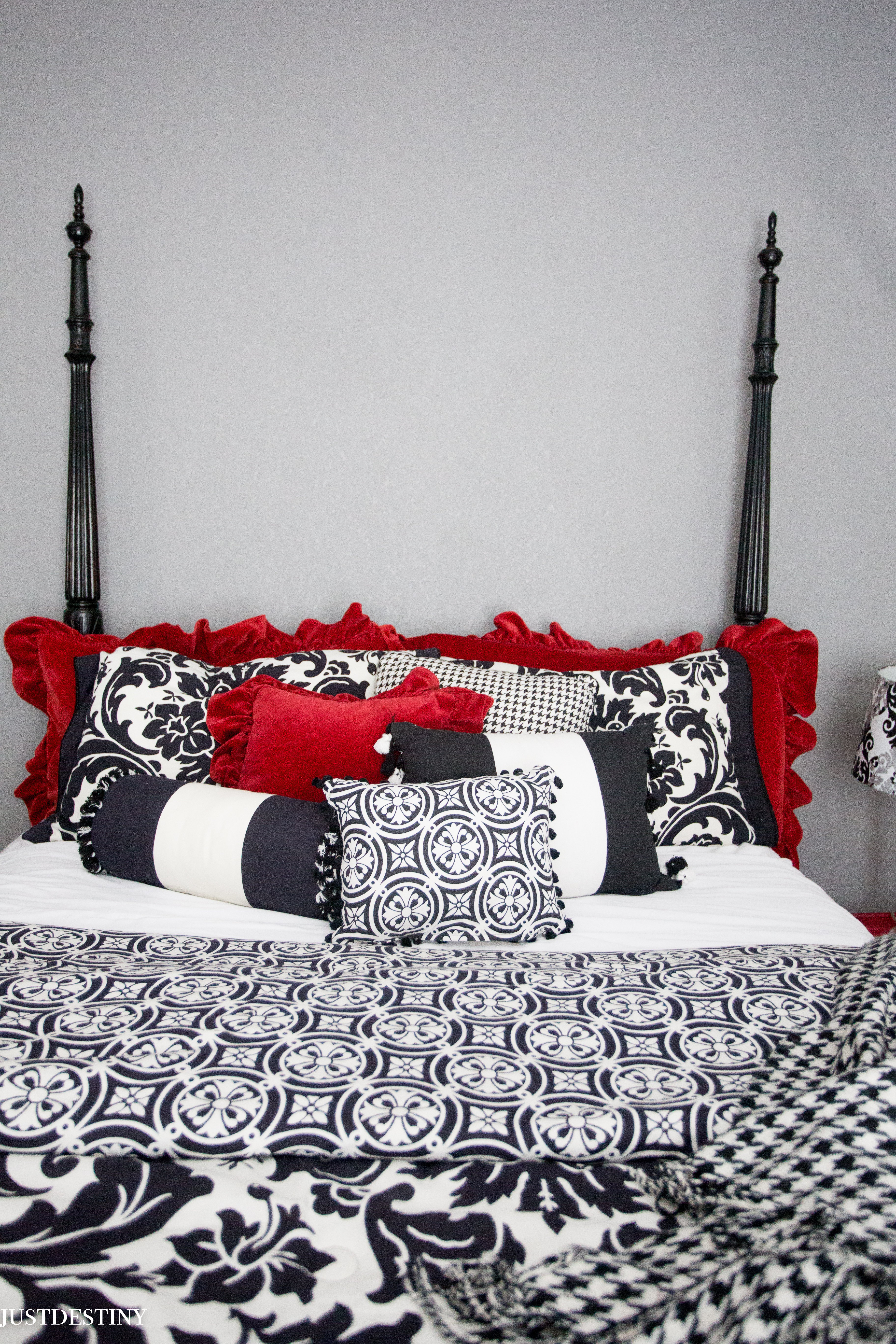 Best Paint for Furniture Makeovers_-30