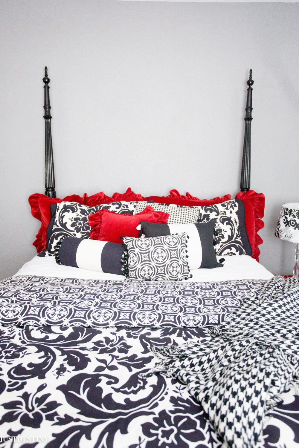 Best Paint to Use for Furniture Makeovers