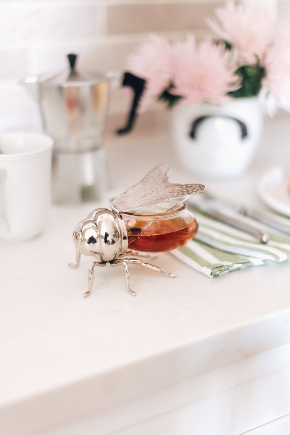 Godinger Honey Bee Syrup or honey holder