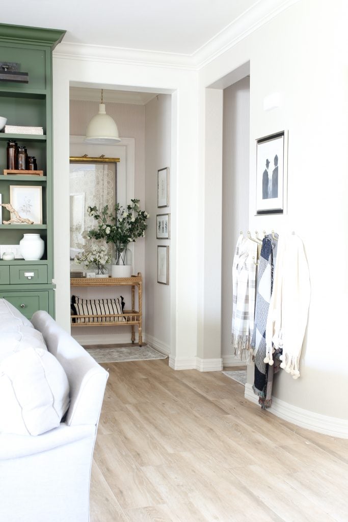 Hallway Decor Ideas Hallway with wallpaper