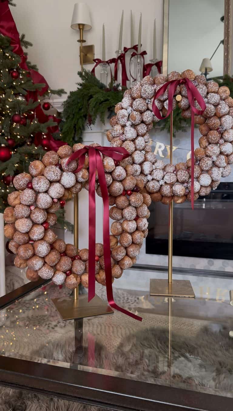 How to Make a Christmas Wreath with Donut Holes That Guests Will Love!